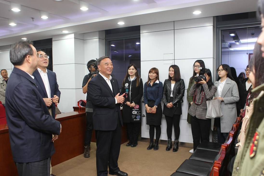 蓟门法治金融论坛嘉宾与公司员工代表见面会暨论坛首次在线直播成功举办
