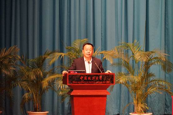 以诚信承载厚德，以公平践行明法——时建中副董事长在2018级新生入学典礼上的讲话
