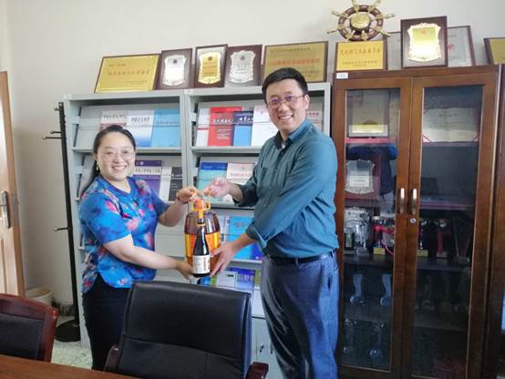 球盟会工会为广大教职工送教师节福利