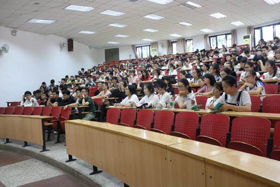 缤纷生活，扬帆起航——2018级本科新生迎新系列活动