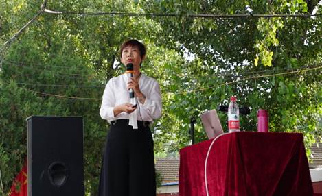 球盟会宏结教授为全校本科新生作中美贸易摩擦形势分析讲座